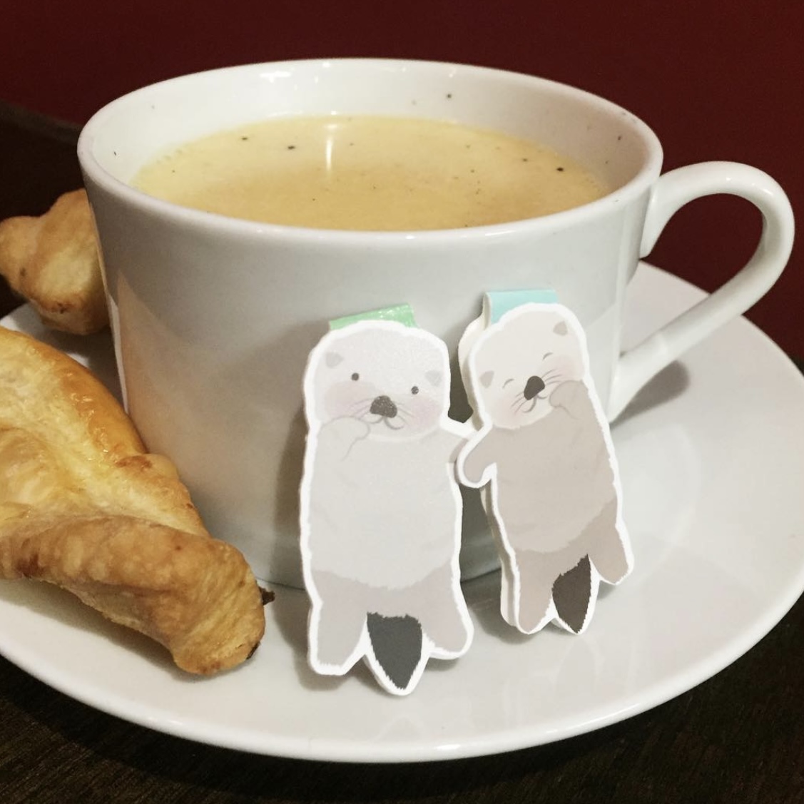 Signet magnétique mini paquets de 2 - Loutres se tenant la main – Image 6