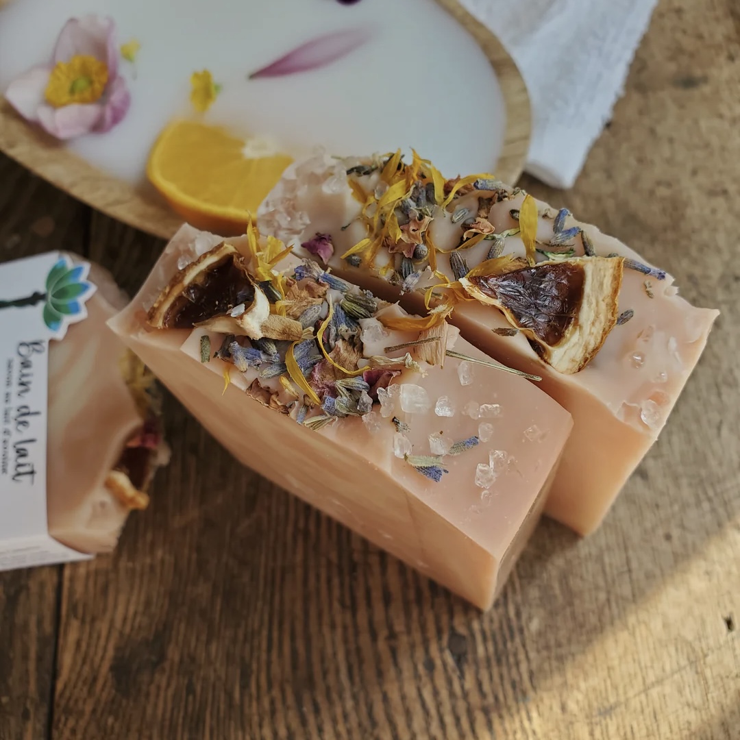 Savon lait de bain, fleurs et agrumes - Clé à vie – Image 2