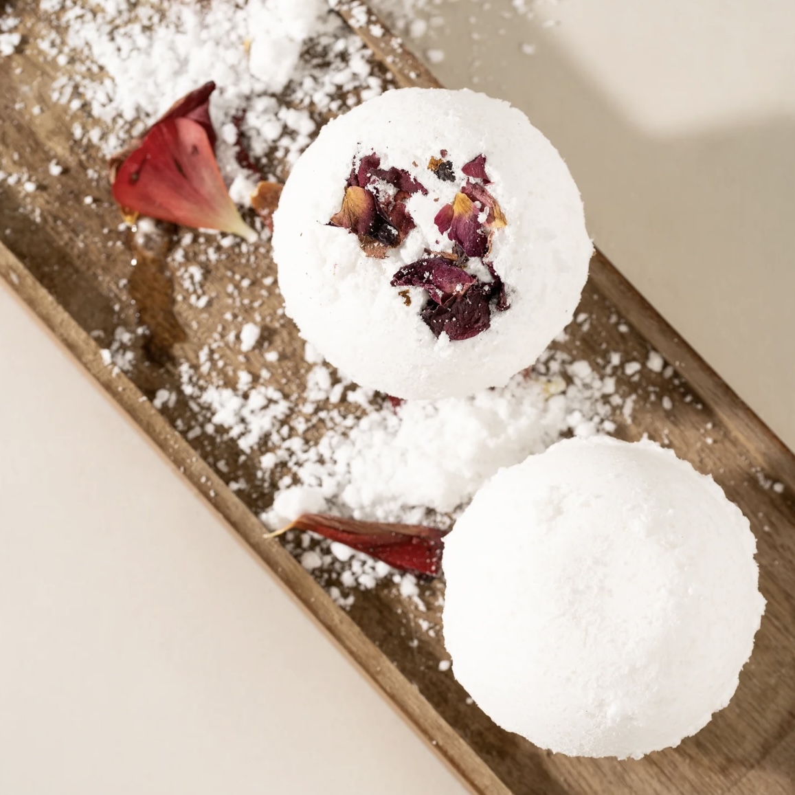 Bombe de bain Bain de Rose et Ylang Ylang (Boîte de 3) - Coco et Moi – Image 2