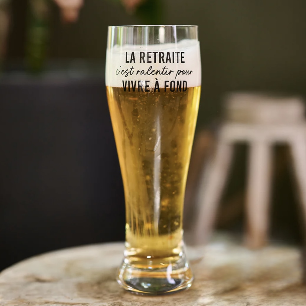 Verre à bière "retraite" par Chantal Lacroix